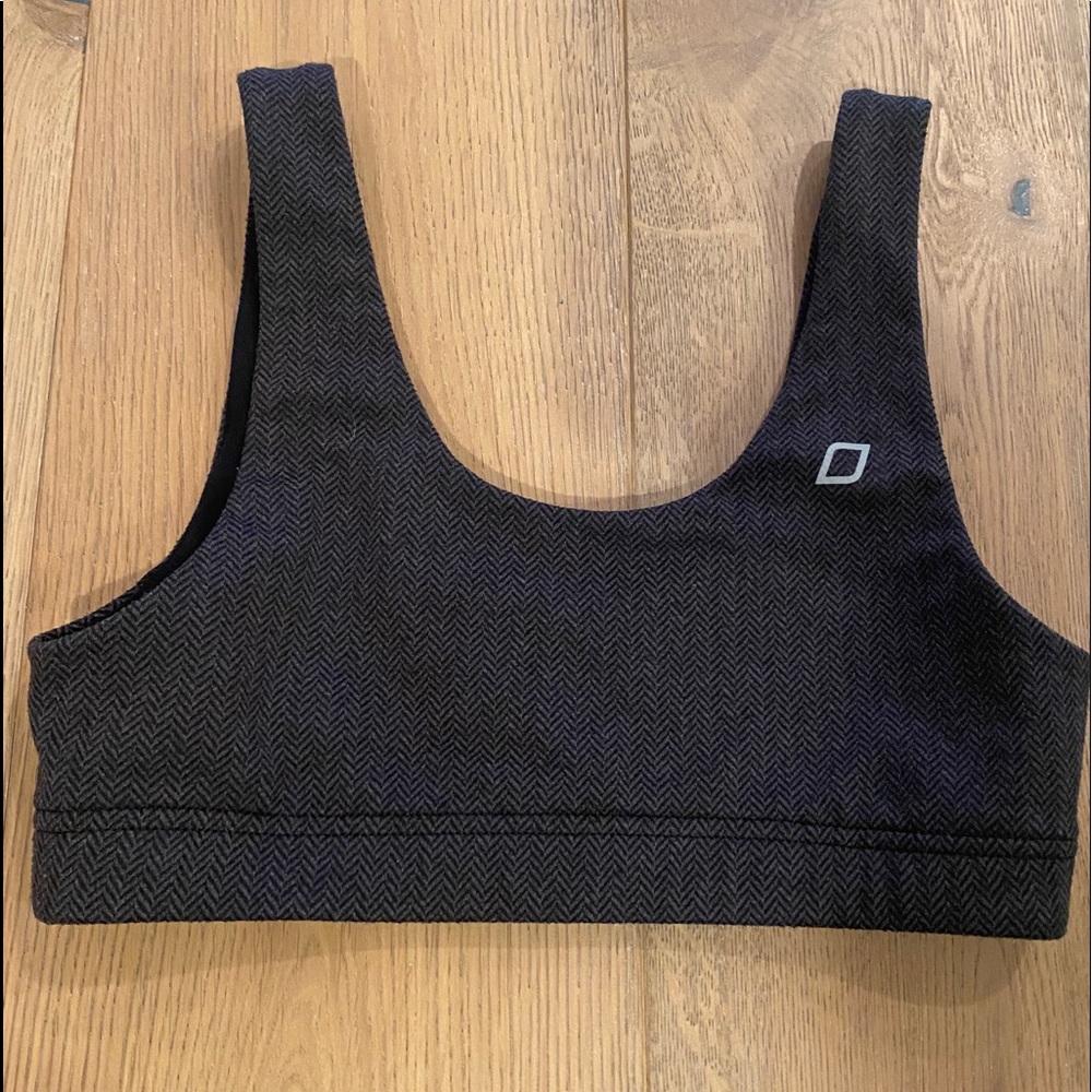 NWOT Lorna Jane sports bra